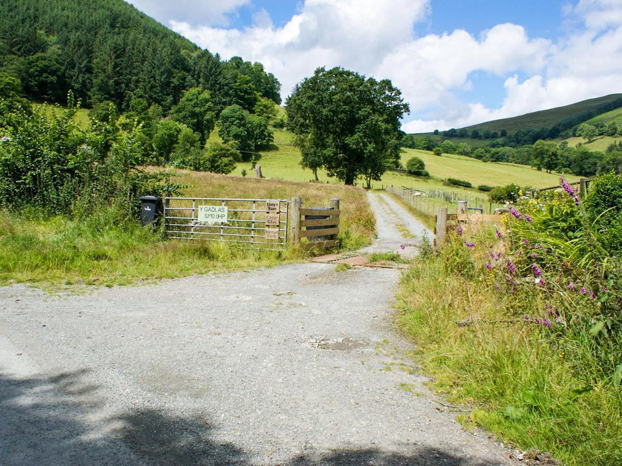 Barcud Coch - Uk44539 Villa Hirnant ภายนอก รูปภาพ